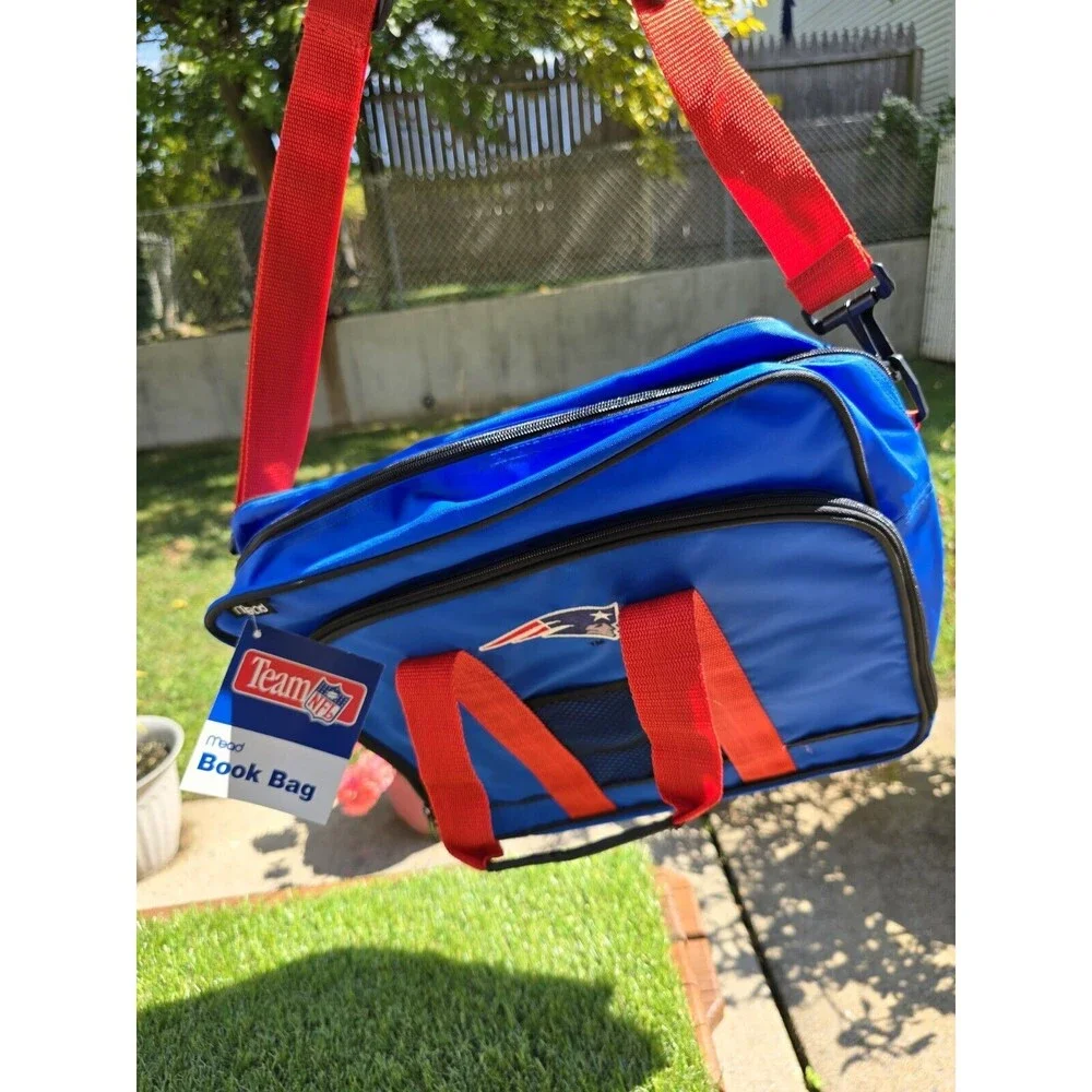 1990s Mead NFL New England Patriots Messenger Carry-on Gym Laptop Book Bag NWT